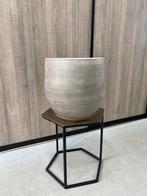 Bloempot met tafeltje - set of los te koop, Overige materialen, Gebruikt, Rond, Binnen