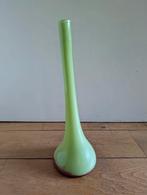 Groene glazen vaas, Huis en Inrichting, Woonaccessoires | Vazen, Minder dan 50 cm, Groen, Glas, Ophalen of Verzenden