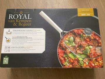 Nieuw: hapjes pan met deksel van Royal van kempen en begeer beschikbaar voor biedingen