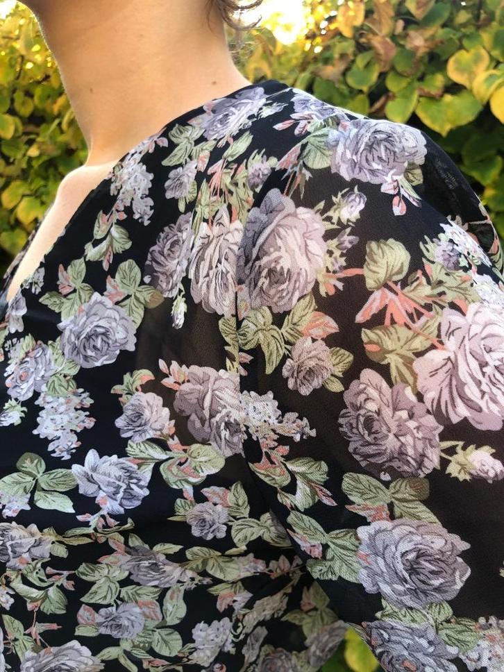 Jurk NA-KD maat 38, Kleding | Dames, Jurken, Zo goed als nieuw, Maat 38/40 (M), Zwart, Knielengte, Ophalen of Verzenden