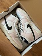 Nike dames 38,5, Kleding | Dames, Schoenen, Ophalen of Verzenden, Zo goed als nieuw, Sneakers of Gympen