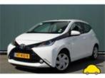 Toyota Aygo 1.0 Vvt-i 69pk 5D 2017 Wit, Auto's, Toyota, Voorwielaandrijving, 4 stoelen, Wit, Origineel Nederlands