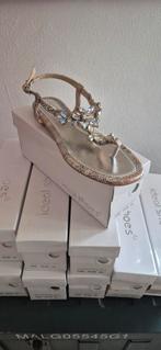 Prachtige PARTY  Bling Sandalen - Nieuw in doos, Ideal Shoes, Beige, Nieuw, Sandalen of Muiltjes
