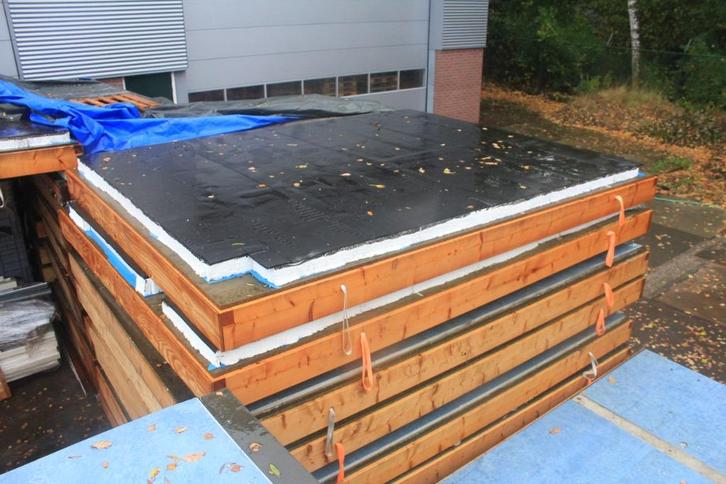 Prefab dak-elementen 4x3 meter, Doe-het-zelf en Verbouw, Dakpannen en Dakbedekking, Gebruikt, Dakleer, Hout, Zwart, 10 tot 15 m²