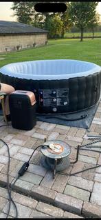 Opblaasbare Jacuzzi - 6 persoons, Ophalen, Zo goed als nieuw, Grondzeil, Opblaasbaar