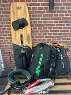 Kitesurf set, 2 x kite maat 8 / 11, board, harnas, pomp, bar, Watersport en Boten, Kitesurfen, Twintip, Ophalen of Verzenden, Kitesurf-set