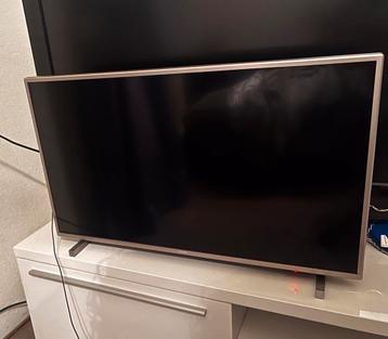 Philips 32 inch ambilight Smart TV beschikbaar voor biedingen
