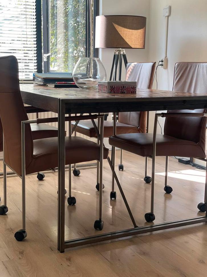 Eetkamerstoelen 4 Prominent Design Stoelen met wielen NIEUW, Huis en Inrichting, Stoelen, Nieuw, Vier, Leer, Bruin, Ophalen of Verzenden