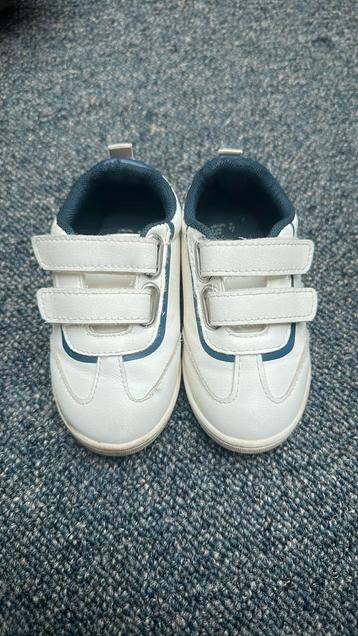 Baby schoenen maat 23 beschikbaar voor biedingen