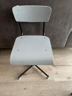 Vintage schoolstoeltje, Huis en Inrichting, Stoelen, Ophalen, Overige materialen, Gebruikt, Twee