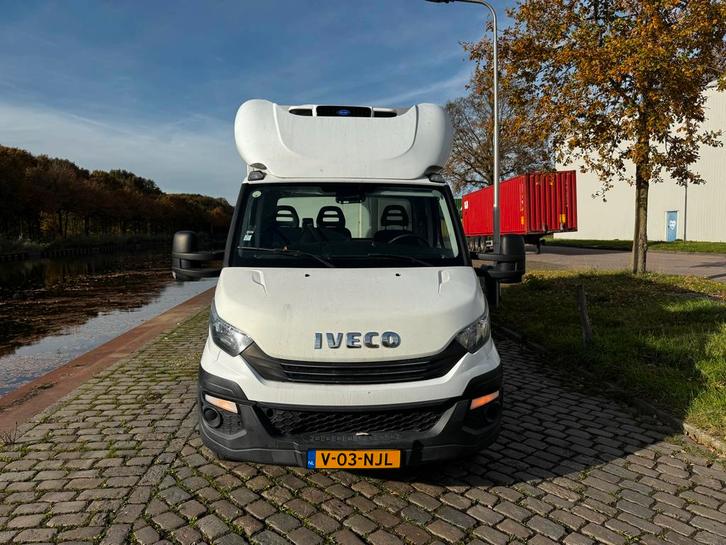 IVECO DAILY 35C18 MET TREKKER MAXICARGO KOEL/VRIEZER, Auto's, Bestelauto's, Particulier, Iveco, Diesel, Geïmporteerd, Wit, Ophalen