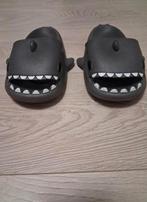 Grappige Haaie Slippers - Comfortabel en Sterk!, Kleding | Dames, Schoenen, Slippers, Zwart, Nieuw, Ophalen of Verzenden