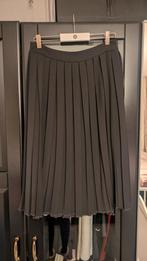 Zwarte rok van Reserved - Maat M, Kleding | Dames, Rokken, Maat 38/40 (M), Zwart, Ophalen of Verzenden, Zo goed als nieuw