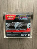 Phantasmal Flames Boosterbox + Ruby Gator Acrylic, Ophalen of Verzenden