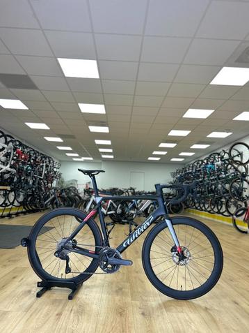 2000km Wilier Filante SLR Di2 Carbon Racefiets beschikbaar voor biedingen