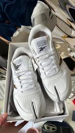 Maison Margiela x Reebok Tabi sneakers White 42 size, Wit, Nieuw, Ophalen of Verzenden, Sneakers of Gympen