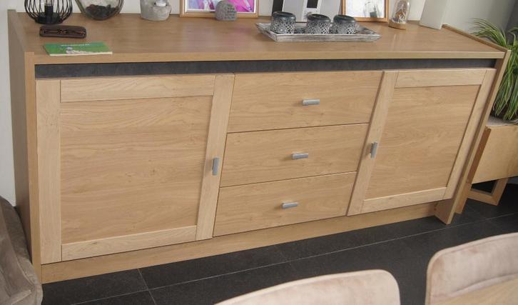 eiken fineer dressoir, Huis en Inrichting, Kasten | Dressoirs, Zo goed als nieuw, 150 tot 200 cm, 25 tot 50 cm, Met lade(s), Met plank(en)