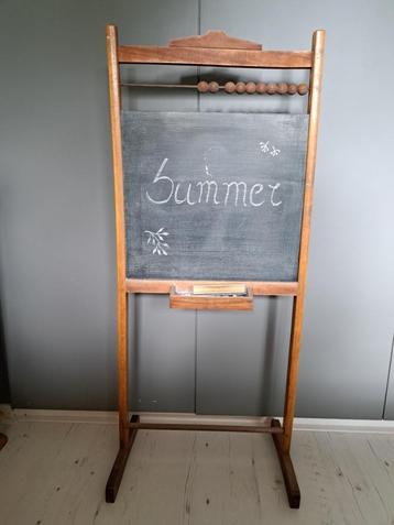 brocante schoolbord beschikbaar voor biedingen