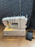 Janome coverpro CPX2000, Hobby en Vrije tijd, Naaimachines en Toebehoren, Ophalen, Zo goed als nieuw, Naaimachine, Janome