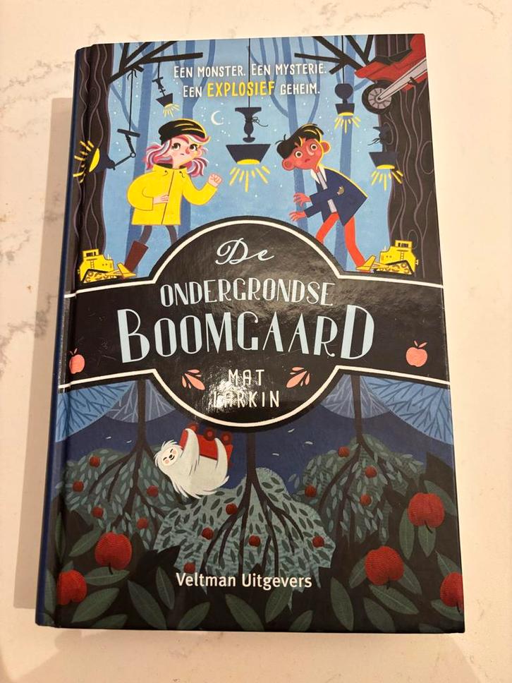 Mat Larkin - De ondergrondse boomgaard, Boeken, Kinderboeken | Jeugd | 10 tot 12 jaar, Zo goed als nieuw, Fictie, Ophalen of Verzenden