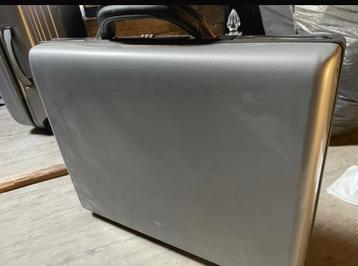 Samsonite akte koffer beschikbaar voor biedingen
