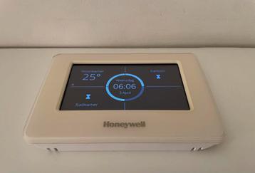 Honeywell Home Evohome Bedieningspaneel ATC928G3000 beschikbaar voor biedingen