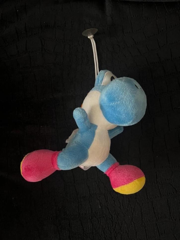 Blauwe Yoshi knuffel 21cm groot met koord en zuignap, Kinderen en Baby's, Speelgoed | Knuffels en Pluche, Zo goed als nieuw, Overige typen