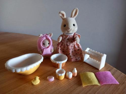 Sylvanian families vintage badsetje/moeder/babykonijn, Kinderen en Baby's, Speelgoed | Poppenhuizen, Gebruikt, Ophalen of Verzenden