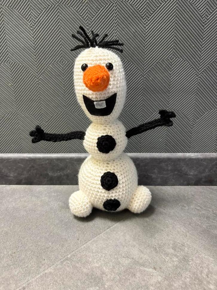Gehaakte Olaf knuffel (Frozen), Kinderen en Baby's, Speelgoed | Knuffels en Pluche, Nieuw, Overige typen, Ophalen of Verzenden