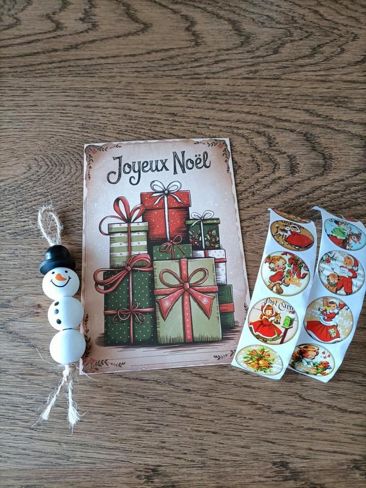 Vintage look kerst set 'joyeux Noël ' stickers, sneeuwpop, Diversen, Kerst, Nieuw, Ophalen of Verzenden