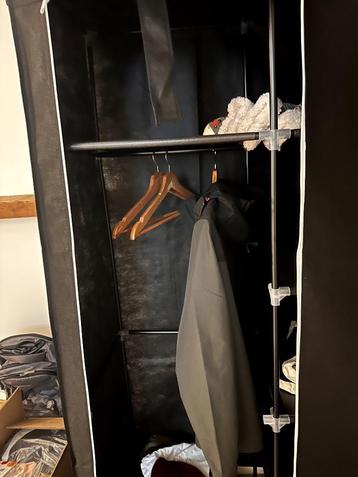 Textile wardrobe with free plant beschikbaar voor biedingen