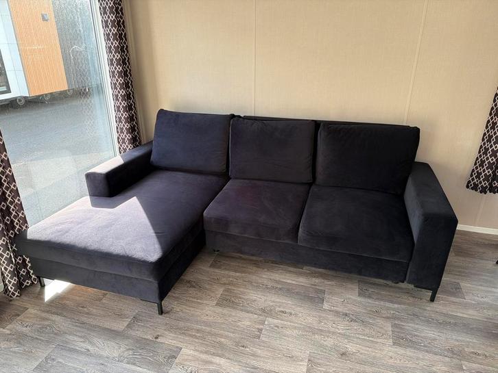 Showmeubelen Chalet: Slaapbank, Tafel + Stoelen, Salontafel, Huis en Inrichting, Banken | Sofa's en Chaises Longues, Zo goed als nieuw