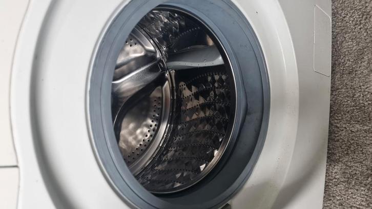 Tekoop wasmachine met nieuwe onderdelen, Witgoed en Apparatuur, Wasmachines, Zo goed als nieuw, 85 tot 90 cm, 1200 tot 1600 toeren