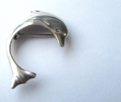 Prachtige grote Zilveren broche dolfijn, Sieraden, Tassen en Uiterlijk, Broches, Zo goed als nieuw, Zilver, Zilver, Ophalen