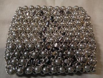 brede parelband nr arm 1077 beschikbaar voor biedingen