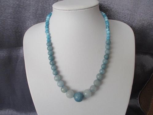 Halsketting met facetgeslepen aquamarijnkleurige jade kralen, Sieraden, Tassen en Uiterlijk, Kettingen, Nieuw, Steen of Mineraal