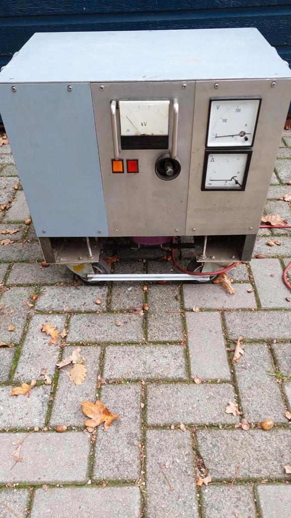Regelbare hoogspanningsvoeding 0-4000V, 1A, Hobby en Vrije tijd, Elektronica-componenten, Ophalen of Verzenden