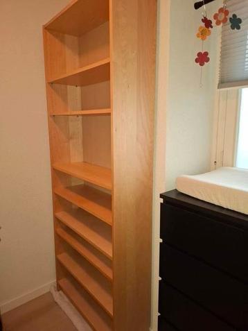 3 Billy boekenkasten (berken) van Ikea beschikbaar voor biedingen