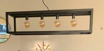 Industriële zwarte hanglamp, z.g.a.n. beschikbaar voor biedingen