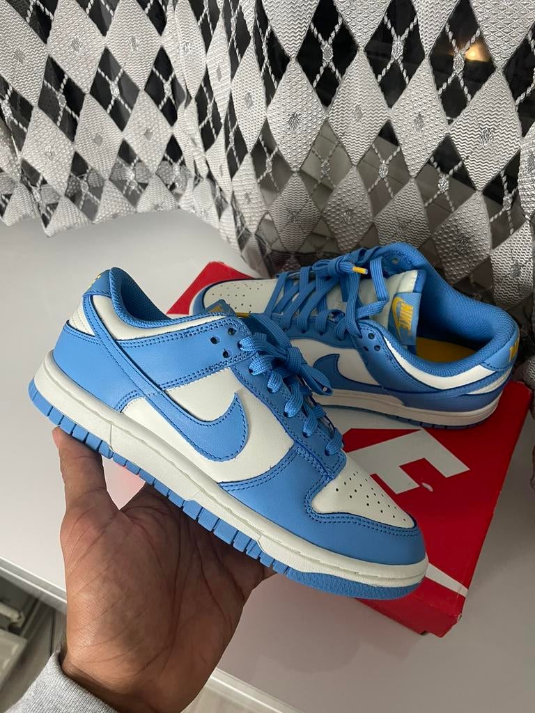 Nike Dunk Low Coast UNC - EU 36,5, Kleding | Heren, Schoenen, Ophalen of Verzenden, Nieuw, Blauw