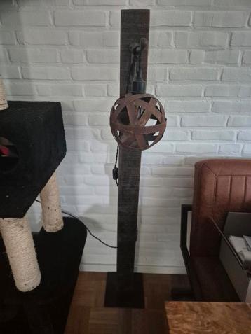 Industriële Staande Lamp Rimini - 140cm beschikbaar voor biedingen