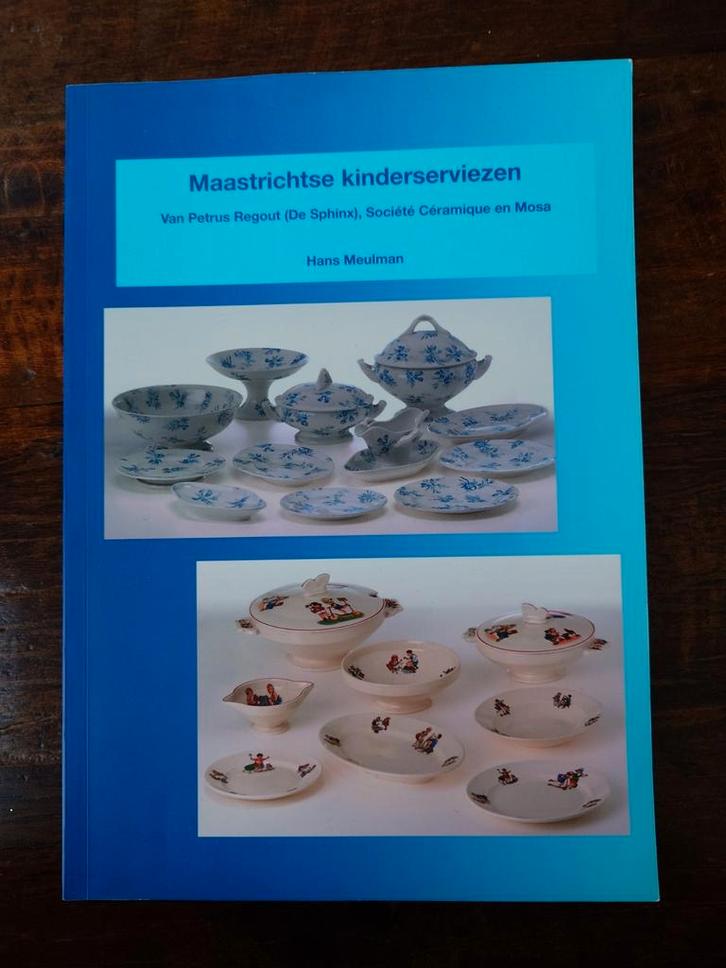 Boek Maastrichtse kinderserviezen van Hans Meulman., Boeken, Catalogussen en Folders, Zo goed als nieuw, Ophalen of Verzenden