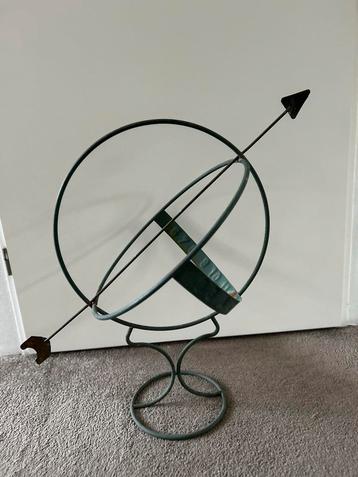 Vintage Zonnewijzer Tuindecoratie beschikbaar voor biedingen