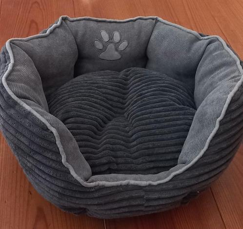 Leuke kleine hondenmand, Dieren en Toebehoren, Hondenmanden, Nieuw, Ophalen of Verzenden
