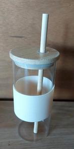 GLAS MET BAMBOE DEKSEL EN RIETJE, Glas of Glazen, Verzenden, Overige stijlen, Glas