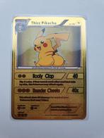 Thicc Pikachu Metalen Pokemon kaart gold grappig funny Metal, Ophalen of Verzenden, Nieuw, Losse kaart