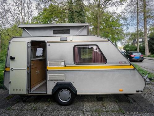 Kip Kompakt 37EK (met hefdak), Caravans en Kamperen, Caravans, Particulier, tot en met 2, 500 - 750 kg, Standaardzit, Kip, Lengtebed