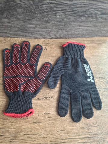 Mitsubishi Electric anti slip handschoenen
Zwart met rode an beschikbaar voor biedingen