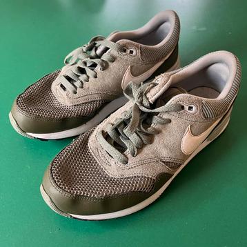 Nike Air EU40 beschikbaar voor biedingen