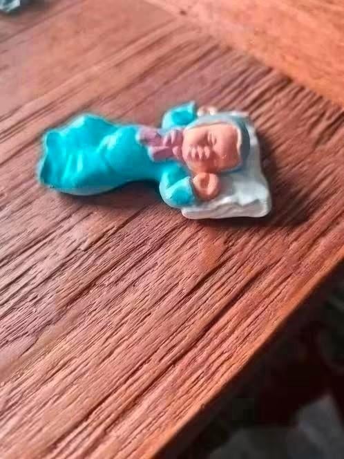 poppenhuis miniaturen slapende baby, Ophalen of Verzenden, Nieuw, Poppenhuis